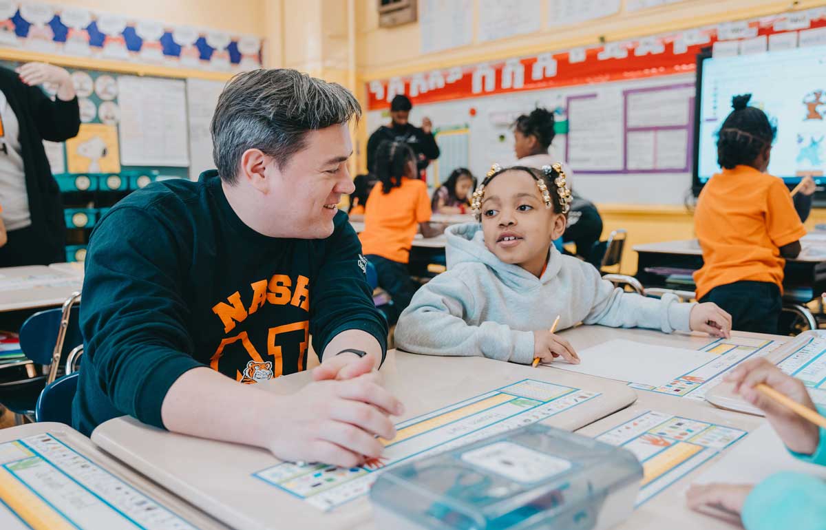 Nash-Teacher-with-student